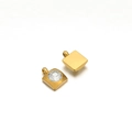Golden square charm pendant set with round clear zircon and polished metal finish - 6mm / Square Gold White