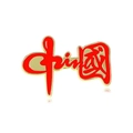 Goldenes patriotisches Abzeichen mit roten Emaille-Schriftzeichen auf weißem Hintergrund - Künstlerisches China
