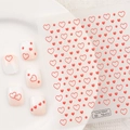 Gros plan de stickers 5D en relief pour ongles avec détails en 3D et motifs de cœurs - Style Coeur d'Amour en Relief 5D (TS-010)