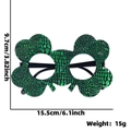 Grüne Kleeblatt-Partybrille für St. Patrick's Day, Maße 15,5 cm breit und 9,7 cm hoch - Einheitsgröße / Gepunktetes Großes Kleeblatt