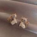 Golden cat stud earrings with white pearls and sparkling rhinestones for women - Cat Pearl Zirconia / Gold