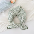 Elegant white square scarf with green leaf pattern made of soft cotton and linen - Line Leaf Green