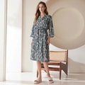 Peignoir femme bleu gris à imprimé feuilles de palmier blanc avec ceinture - M / Style Femme / Gris