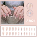 Unghie finte corte a bara rosa trasparente con glitter e decorazioni a torta 24pz - A3024 (Stile con Colla)