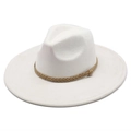 Detail eines weißen Wildleder-Fedora-Hutes mit gewebtem kamelfarbenem Zierband - M(56-59CM) / Beige (Wildleder)