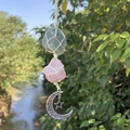 Pendentif en quartz rose et aventurine tressé à la main avec breloques lune et étoile - Amazonite + Quartz Rose (Corde Beige)