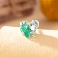 Pendiente de corazón 8mm de circón verde y claro con cierre de rosca de titanio plateado - Estilo Corazón Azul Paraíba (A350-6#) / 8mm (Pieza Única)