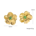 Goldene Blumenohrringe mit grünem Edelstein und 12mm Größenmarkierung im Detail - Grüner Jade / Gold