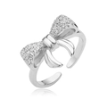 Anello a fiocco argento con pavé di zirconi e fascia regolabile aperta su sfondo bianco - Stile CE00843YH / Argento