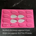 Pink silicone leaf mold with 12 cavities for chocolate cake decoration and fondant - Swan 16-Grid Feathers