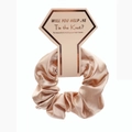 Elastico per capelli in raso champagne con cartoncino a forma di anello di diamanti - Champagne