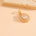 Colgante dorado ovalado con halo de diamantes en cadena minimalista de acero inox - Colgante Halo Ovalado / Colgante Color Oro