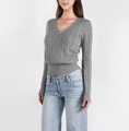 Detail of grey V-neck cable knit sweater with slim fit design and ribbed texture - M / Mixed Grey
