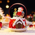Boule à neige de Noël avec Père Noël à moto et base en forme de maison en pain d'épices - 2206 Père Noël & Sapin de Noël / Moyen 80# LED Lumière+Musique