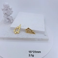 Detailed view of gold lightning bolt earrings with pavé zircon stones, size 15*31mm - Gold Lightning
