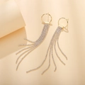 Elegante goldene runde Ohrstecker mit langen Strass-Quasten für Hochzeiten und Abendkleidung - Gold