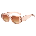 Lunettes de soleil rectangulaires marron avec branches géométriques et verres dégradés - Monture Champagne / Verres Thé