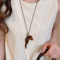 Collier rétro avec pendentifs piment et feuille en résine marron sur cordon tressé - 41# Collier-Café