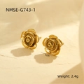 Macro detail of gold floral stud earrings showing 1cm diameter and 2.4g weight specs - Gold Delicate Rose(G743-1)