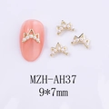 Macro de bijoux d'ongles couronne en alliage doré avec perles blanches, 9x7mm - Style de Couronne (AH37)