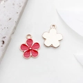 Rote Kirschblüten-Anhänger aus Legierung mit Goldrand für DIY Schmuckherstellung - Blume 14x17mm