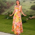 Robe longue fleurie en A avec imprimé floral coloré et bretelles à col carré - S / Floral Orange
