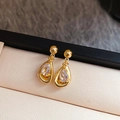 Golden drop earrings with teardrop cubic zirconia stones in a luxury beige jewelry box - Gold (Gold Plated/S925 Silver Pin)