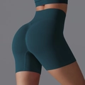 Dark green seamless high-waisted yoga shorts with scrunch butt lifting effect - Teal
