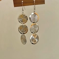 Boucles d'oreilles argentées à trois disques avec texture en spirale polie - Disque à texture en spirale à trois couches argenté (MY36125)