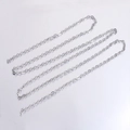 Collar de cadena cruzada plana de 4mm de acero inoxidable plateado pulido en espiral - Color Acero