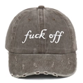 Cappellino da baseball vintage marrone scuro con ricamo Fuck Off bianco - Regolabile / Caffè Distressed