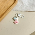 Portachiavi orso bianco carino con vestito fragola rosa e dettaglio fiocco blu - Vestito (Cucciolo Bianco)