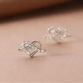 Elegante S925 Silber Herz-Ohrstecker mit Zirkonia-Besatz für einen edlen Look - Weißgold