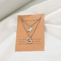 Collana a doppio strato in acciaio inossidabile argento con ciondolo farfalla e cuore - Cuore di Farfalla a Doppio Strato Color Acciaio