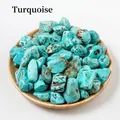 Pietre di turchese naturale lucidate con venature marroni in un vassoio tondo di legno - Turchese / 100 g