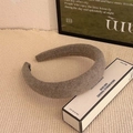 Chic grey knitted velvet headband for women with a textured sponge-padded design - Khaki Knit