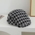 Toddler plaid newsboy cap in black and gray check pattern with decorative button - 52cm (2-5 Years) / Houndstooth - Grey