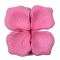 Kunstmatige roze zijden rozenblaadjes voor romantische bruiloft en verlovings decor - 100 Stuks / Dieproze