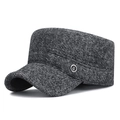 Casquette d'hiver pour hommes en tweed gris avec détail de badge métallique chance - Réglable / Gris
