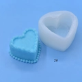 Herzförmige Silikonform zum Backen von Kuchen und Pralinen mit blauem Gips-Musterexemplar - Perlen Wellenrand Herz Stil (2)
