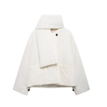 Détail de la doudoune blanc cassé avec col écharpe et fermeture à boutons noirs - XS / Blanc