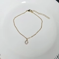 18K gold plated chain bracelet featuring a zircon-encrusted letter O pendant - Letter O