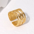 Minimalistischer goldener breiter Hohlring aus Edelstahl mit geometrischen Linien - Verstellbar / Gold