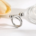 Detailansicht eines silbernen dreilagigen Spiralrings mit minimalistischen Metallperlen - Silber Mehrlagiger Spiralstil (ZYN-DMR168P)