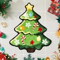 Dettaglio del tappeto trapuntato a forma di albero di Natale con motivi festivi - 40*60cm (Finto Cashmere) / Stile di Natale 1