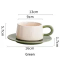 Juego de taza y plato nórdico de cerámica con cuerpo crema y asa verde - 220ml / Verde
