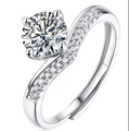 Adjustable V-shaped crown ring featuring a round solitaire stone in 4-prong setting - Adjustable Open / J26 1 Carat