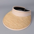 Dettaglio del cappello in rafia con bordo in tessuto beige e cinturino elastico regolabile - M (56-58cm) / Beige Scuro