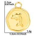 Makroaufnahme des 18k vergoldeten Delfin-Anhängers mit Maßen 1,7cm x 1,3cm und Gewicht - Delfin Anhänger / Gold