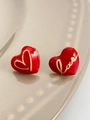 Exquisite gold C-hoop earrings featuring red enamel hearts with Love lettering - Red (10441)